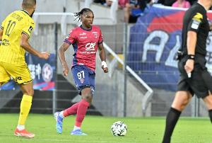 英媒：雅凯选择利物浦与出场机会有关 切尔西希望夏窗签顶级后卫